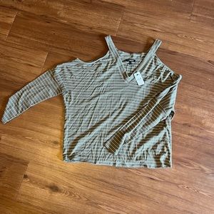 V neck open off shoulder longsleeve